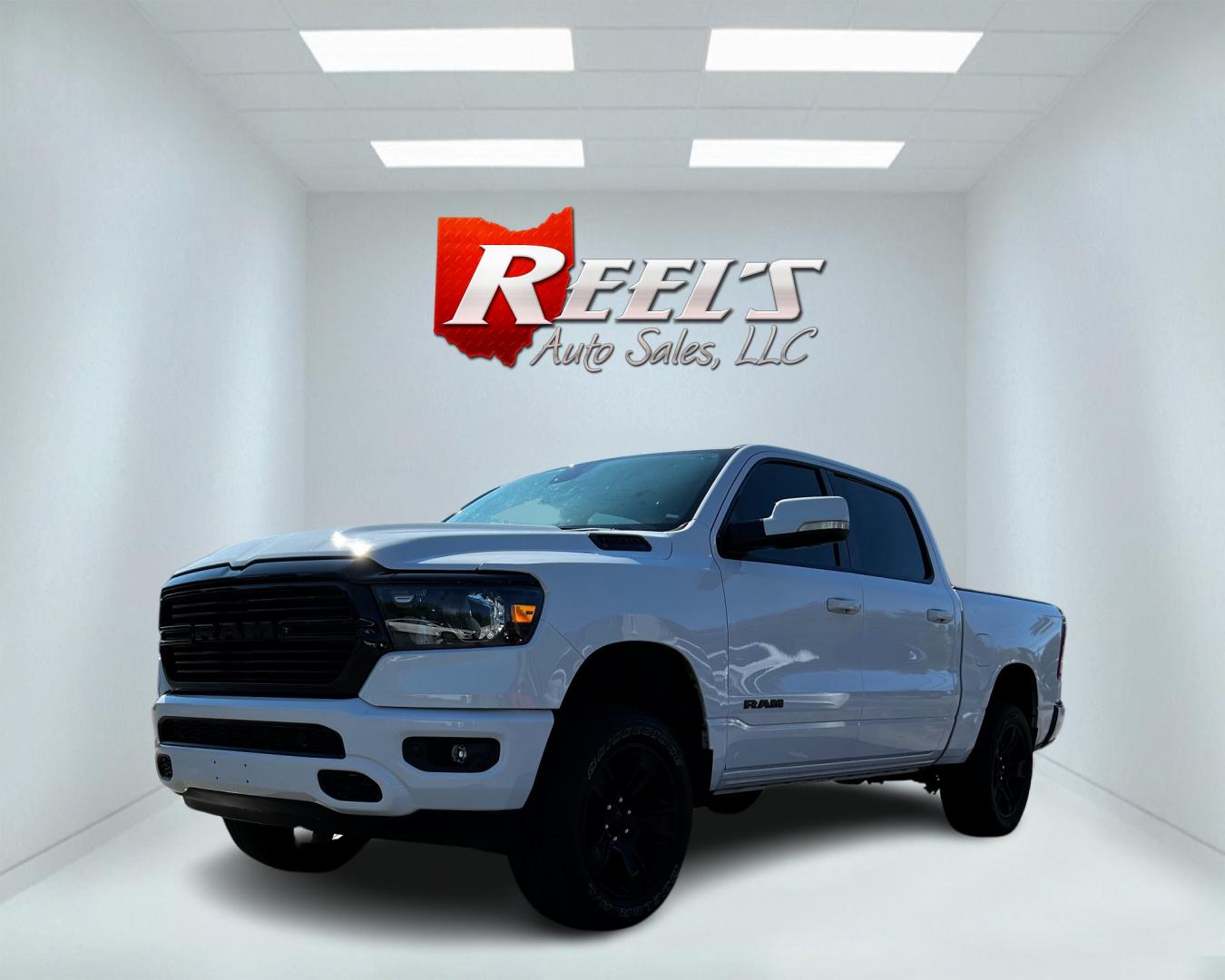 2020 White /Black RAM 1500 Big Horn Crew Cab SWB 4WD (1C6SRFFT9LN) with an 5.7L V8 OHV 16V engine, 8-Speed Automatic transmission, located at 11115 Chardon Rd. , Chardon, OH, 44024, (440) 214-9705, 41.580246, -81.241943 - This 2020 Ram 1500 Big Horn Crew Cab 4WD is powered by a 5.7L HEMI V8 engine with 395 horsepower and 410 lb-ft of torque, mated to an 8-speed automatic transmission and 3.21 gearing. It features a robust towing capacity of 8,190 pounds and a payload capacity of 1,742 pounds. This model includes fron - Photo#0